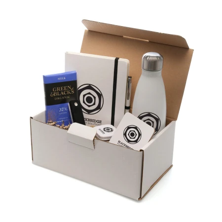 premium-corporate-gift-pack-white-new-900x900